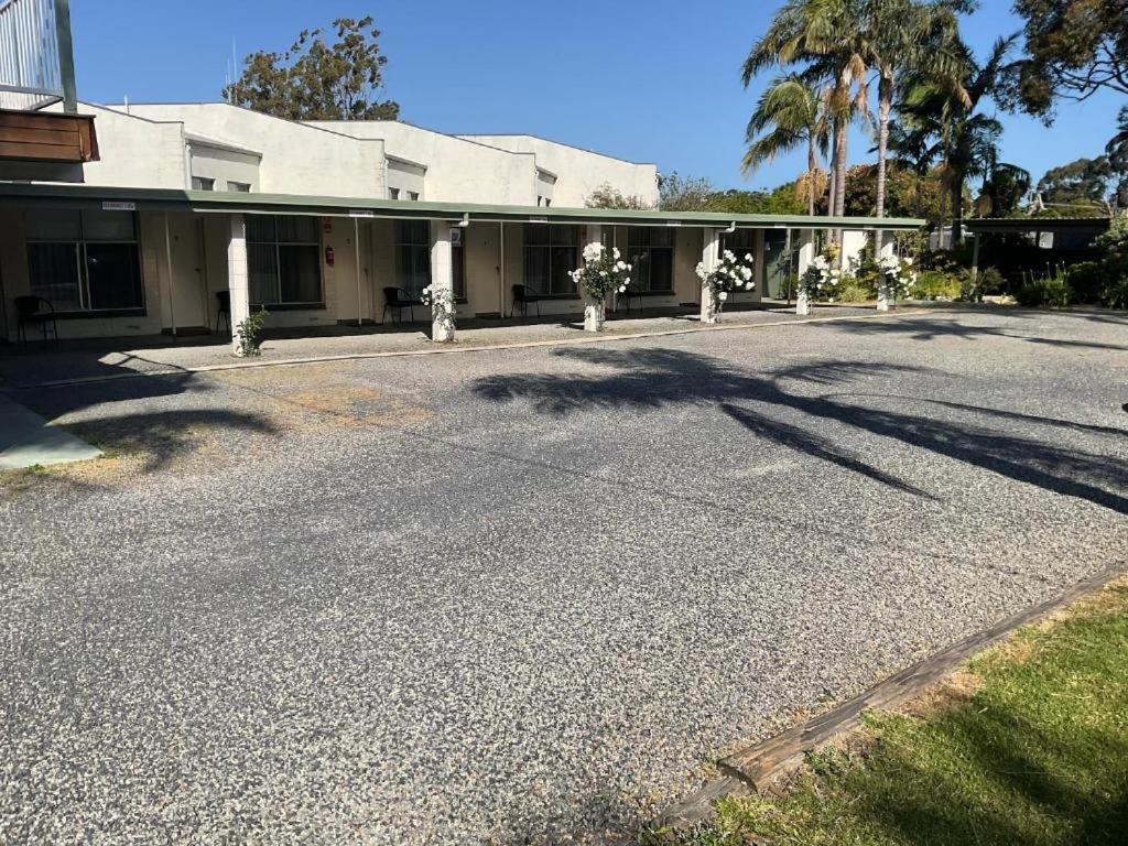 The Silver Bream Motel & Self Contained Units Mallacoota Zewnętrze zdjęcie